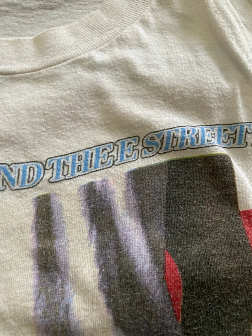 VINTAGE BRUCE SPRINGSTEEN CONCERT WHITE TEE SIZE MEDIUM, PRELOVED 1984-1985 - Picture 4 of 16